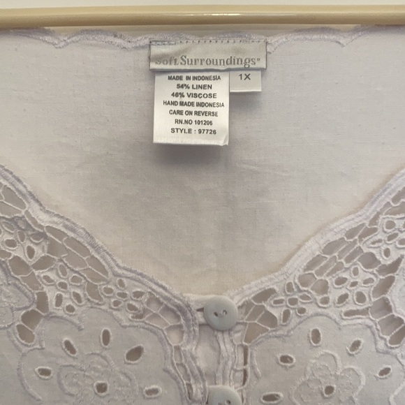 Soft Surroundings NEW White Eyelet Top 54% linen 46% viscose. Size 1X - Picture 3 of 9